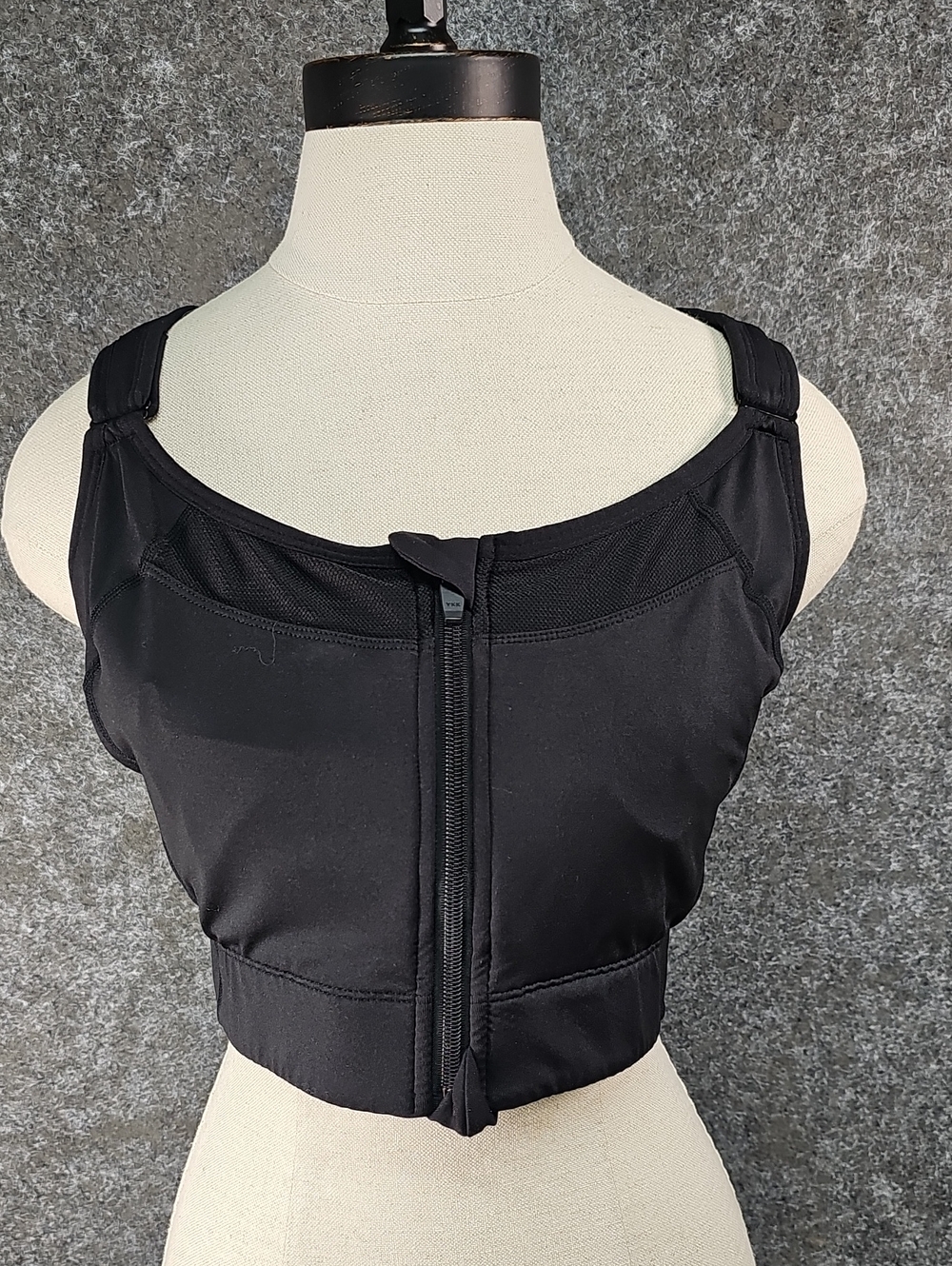 CVG Calm Your T!ts | Front Zipper Bra, Convertible Bra, Black, Size Large